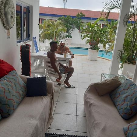 Palmita Hostel Aruba オラニエスタッド エクステリア 写真